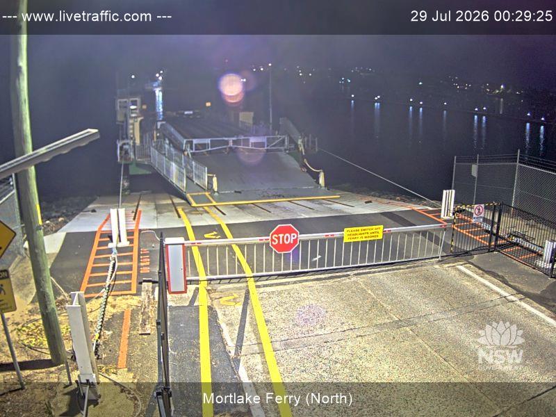 Mortlake Ferry (North) · Mortlake Ferry looking northeast towards Putney.
