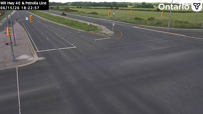 St. Clair › North: Highway 40 at Petrolia Line, Looking North